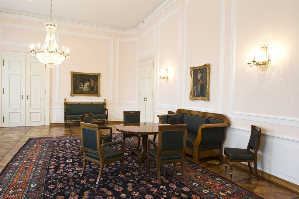 Der Salon Ferdinand wurde nach dem Bauherrn des Schlosses, Prinz August Ferdinand von Preußen, benannt